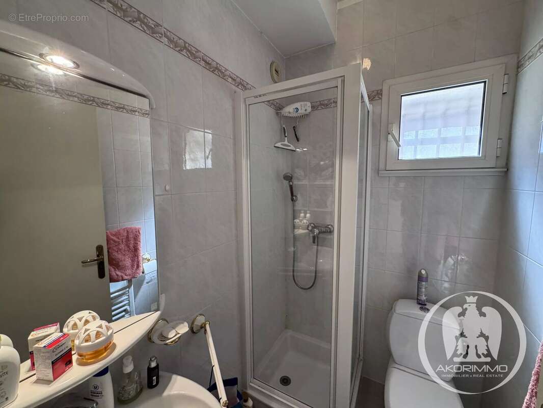 Appartement à EZE