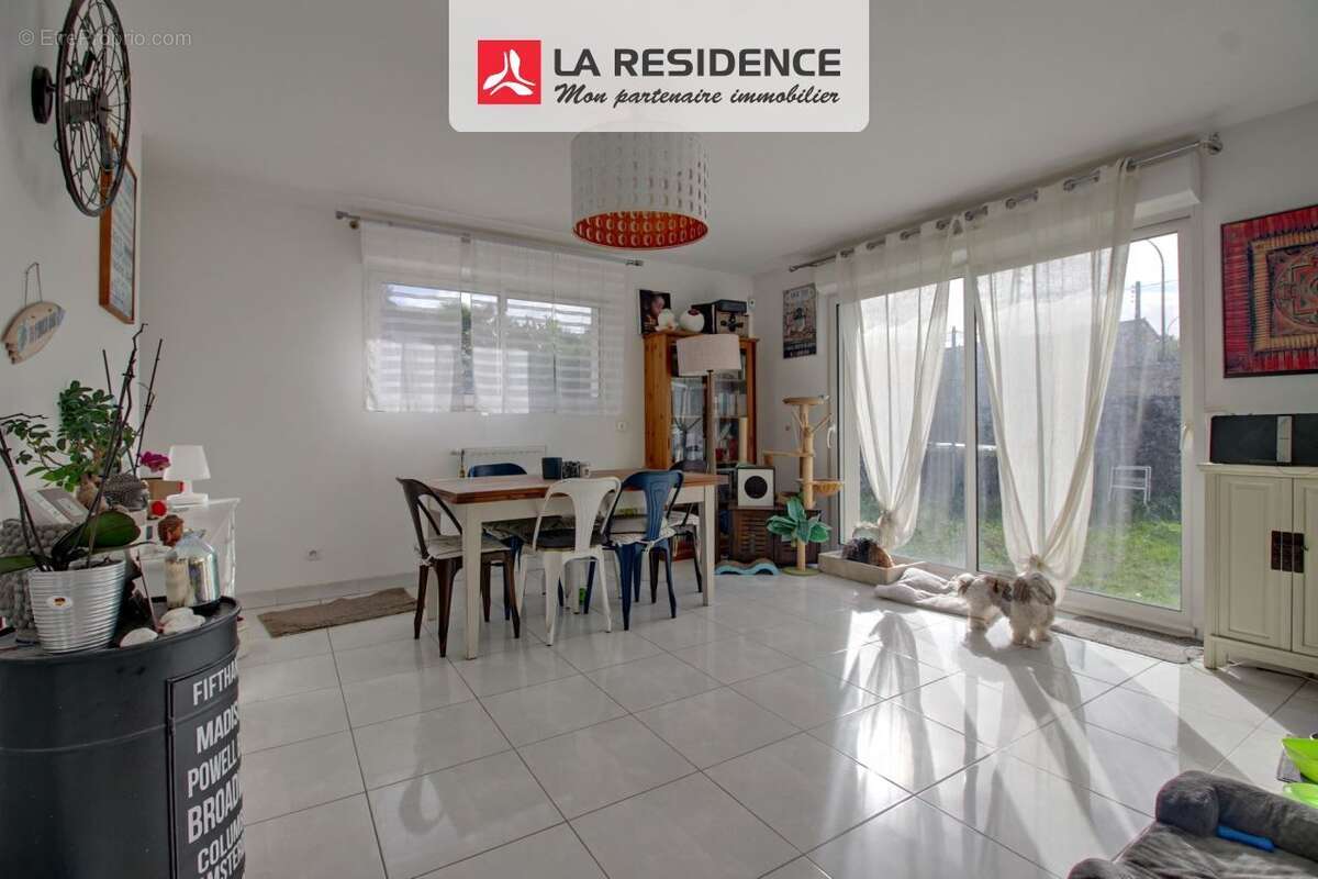 Maison à SARTROUVILLE