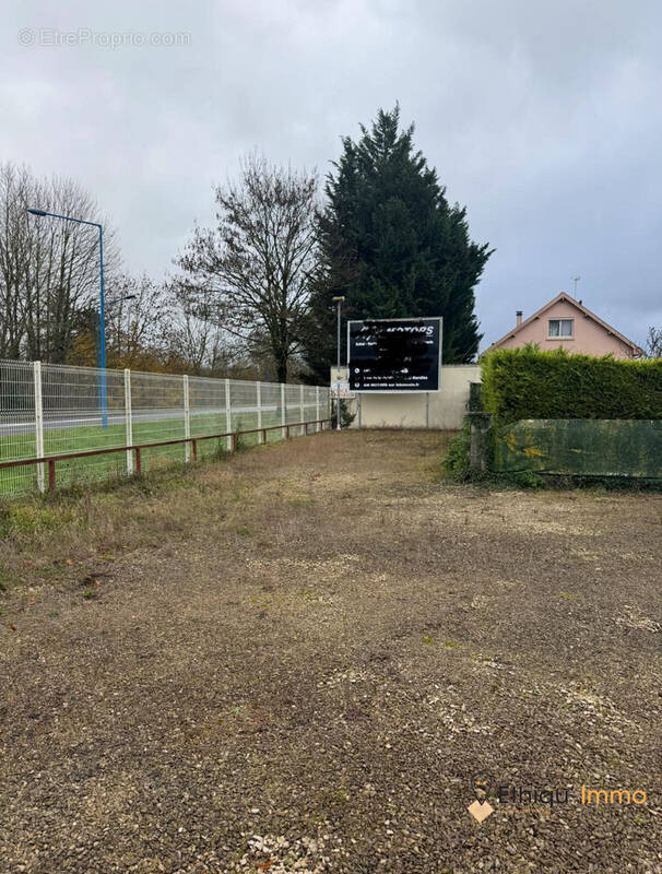 Terrain à LOISY-SUR-MARNE