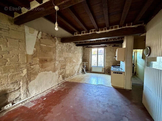 Maison à CIRES-LES-MELLO