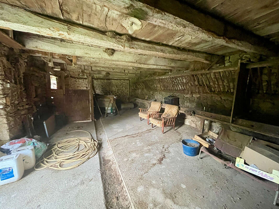 Maison à LANUEJOULS