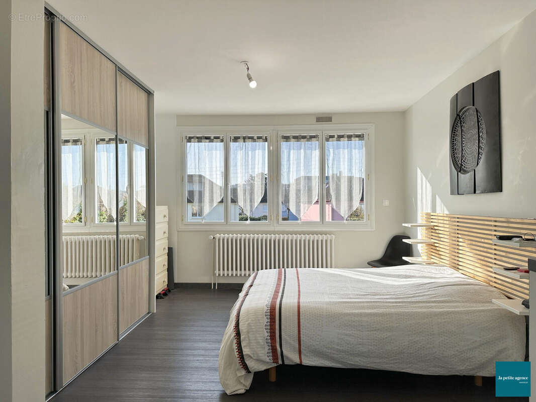 Maison à QUERQUEVILLE