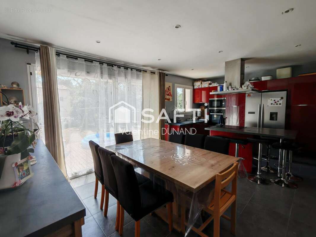 Photo 2 - Maison à CAMPS-LA-SOURCE