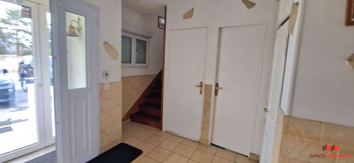 Maison spacieuse à vendre à Conflans-Sainte-Honorine - 5 chambres - photo 6