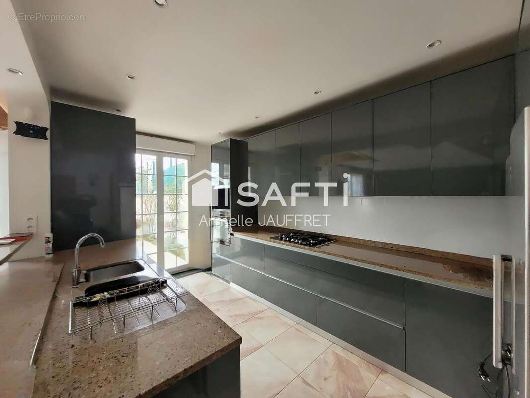 Maison 158 m² à Montmagny  - photo 6