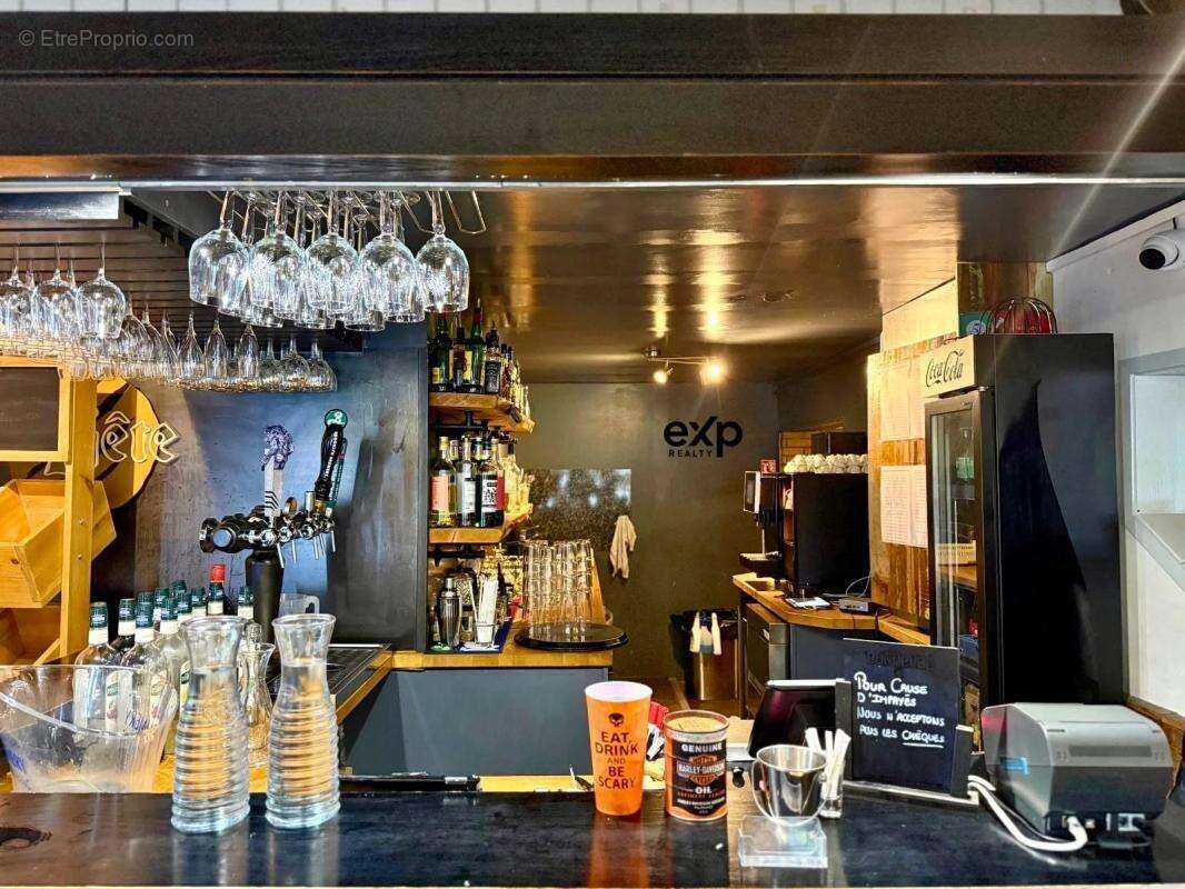 Commerce à VIVIERS-DU-LAC