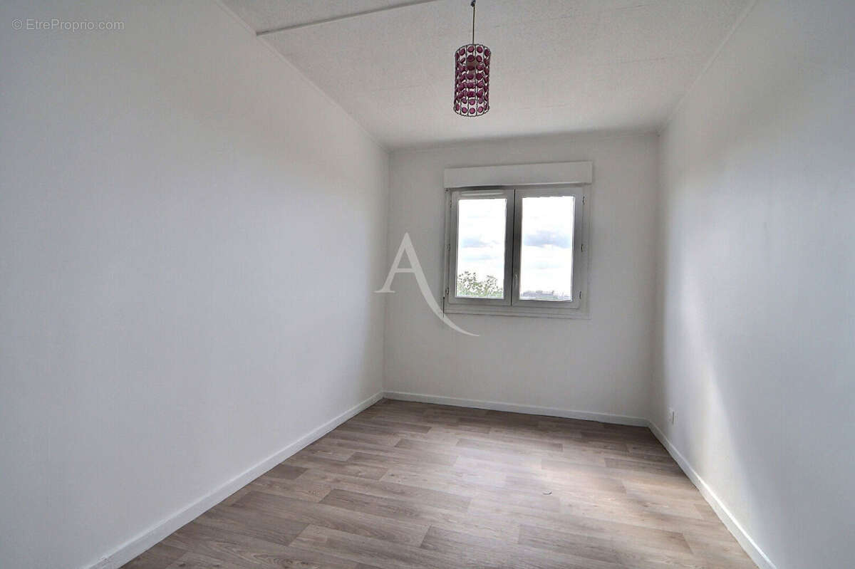 Appartement à LA COURNEUVE