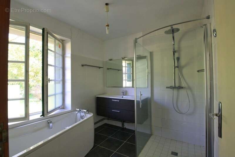 Maison à vendre 6 pièces MONTCOMBROUX LES MINES (03) - photo 4