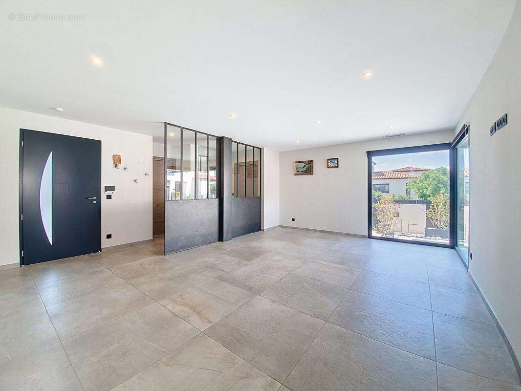 Maison à VILLELONGUE-DE-LA-SALANQUE