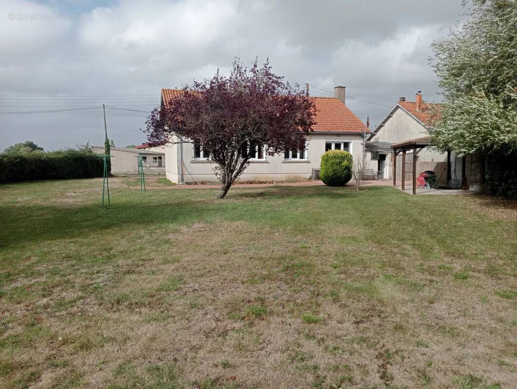 Maison à BRIE
