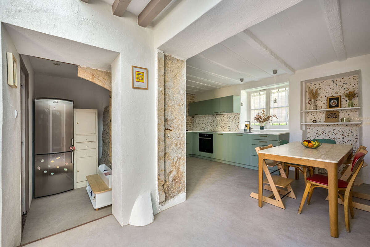 Maison à SAINT-CYR-AU-MONT-D'OR