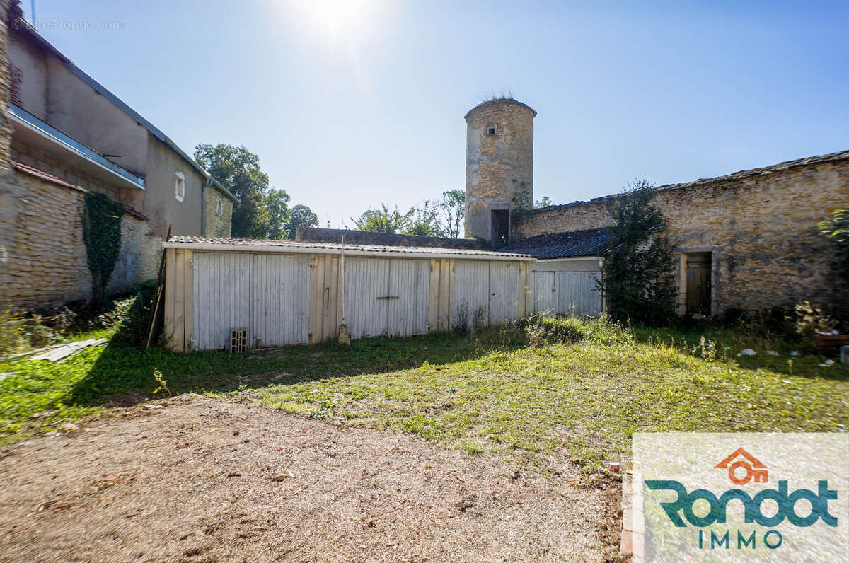 Maison à MARCILLY-SUR-TILLE