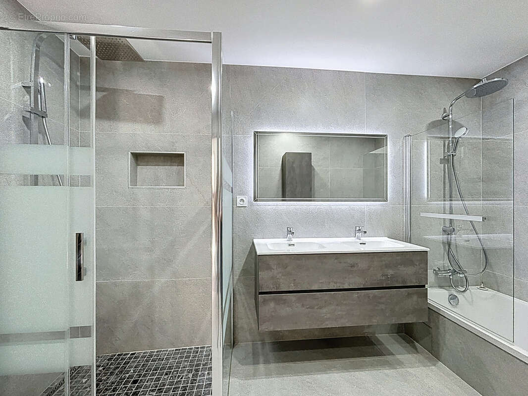 Appartement à SAINT-JEOIRE-PRIEURE