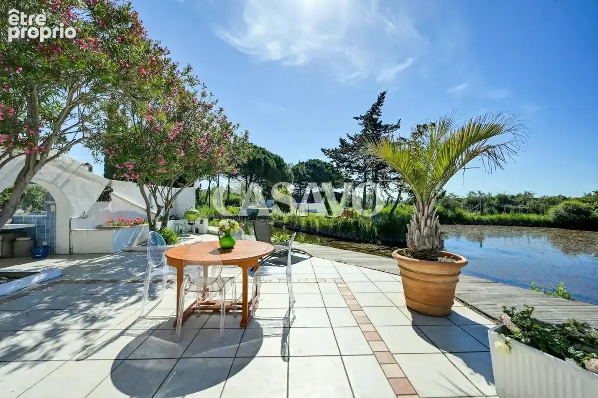 Vente Maison 8 pièces de 300m² - 13460 Saintes-Maries-de-la-Mer - photo 9