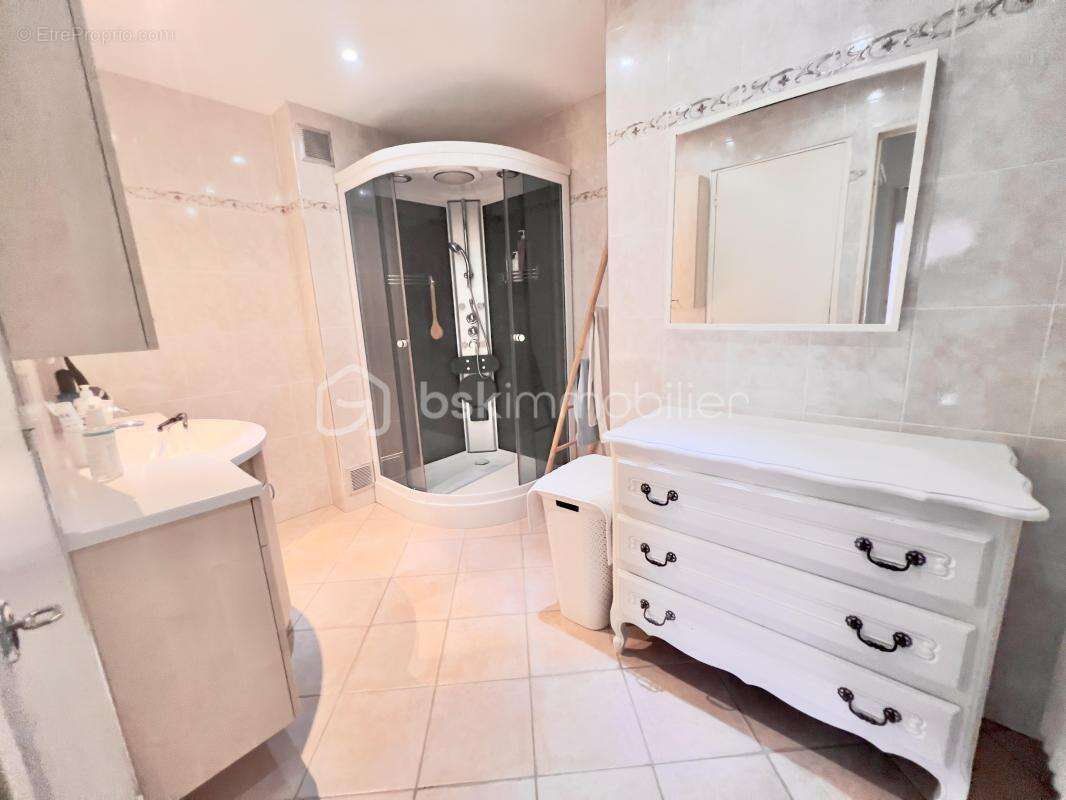 Appartement à SAINT-JEAN-DE-MAURIENNE