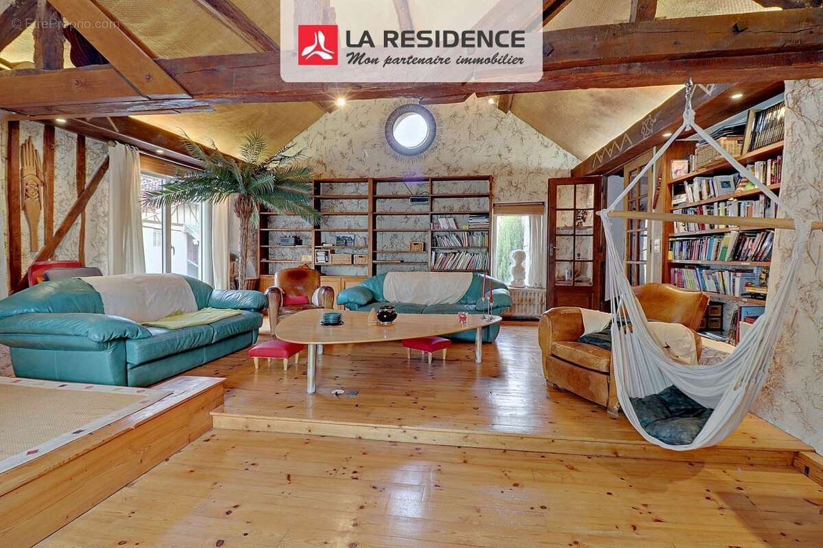 Maison 253 m² à Maule  - photo 9