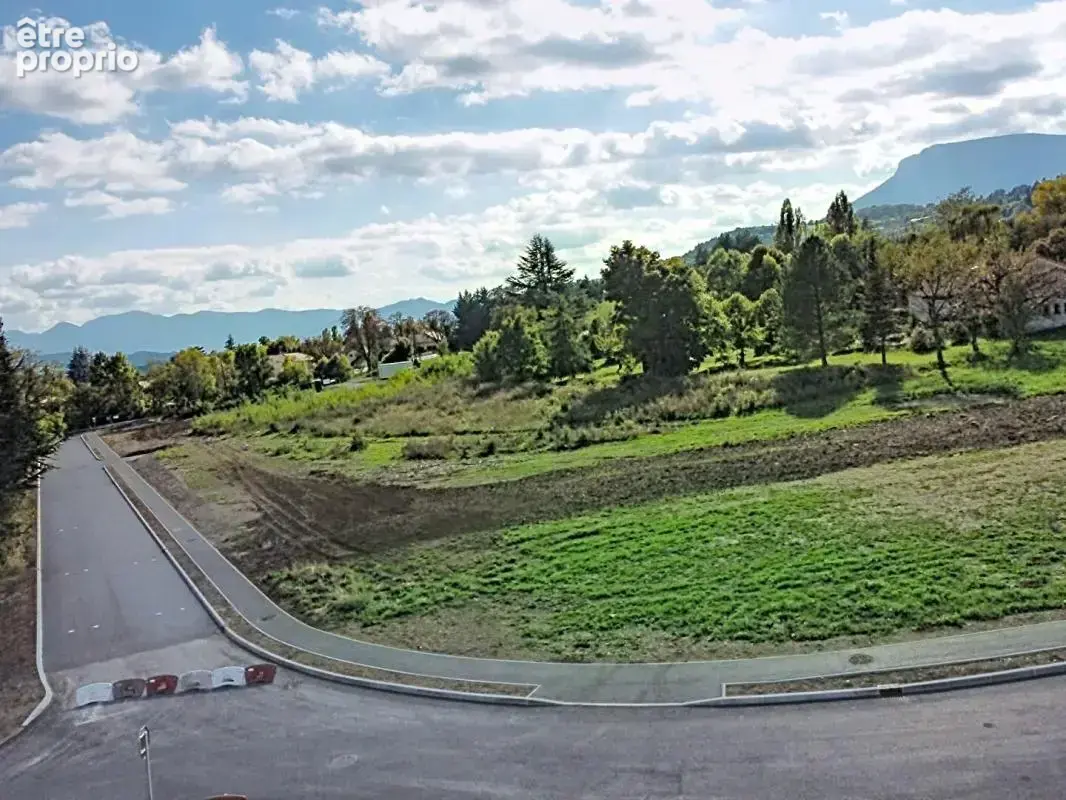 Terrain Gap 677 m2 - photo 2