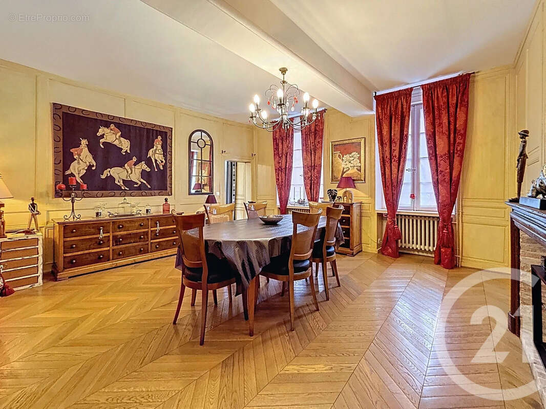 Maison à VILLENAUXE-LA-GRANDE