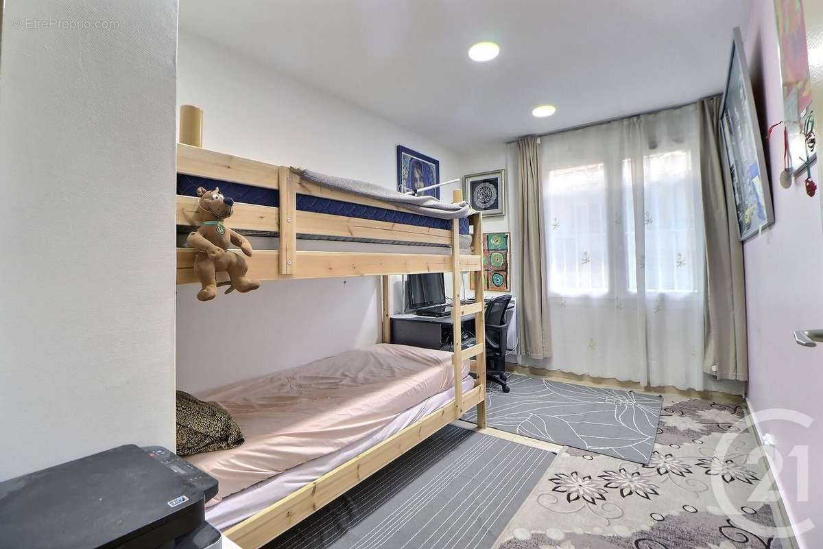 Appartement à PARIS-10E