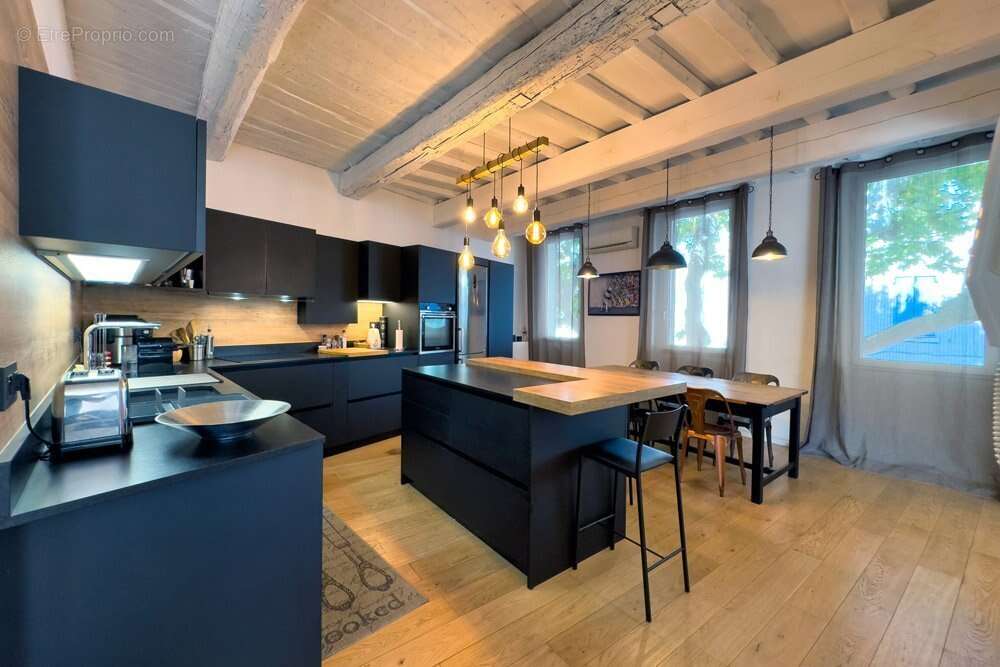 Maison à ROQUEVAIRE