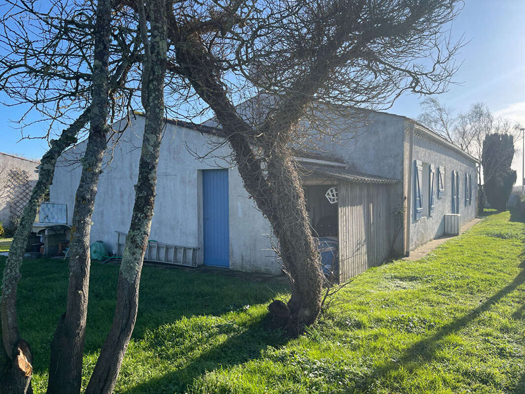 Maison à LA BREE-LES-BAINS