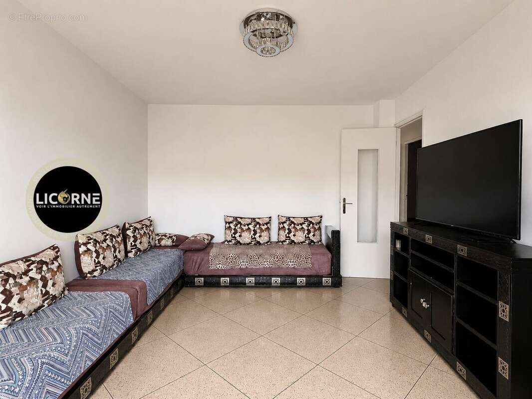 Appartement 74 m² à Marseille-3e  - photo 3