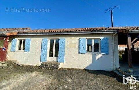 Photo 1 - Commerce à RUFFEC