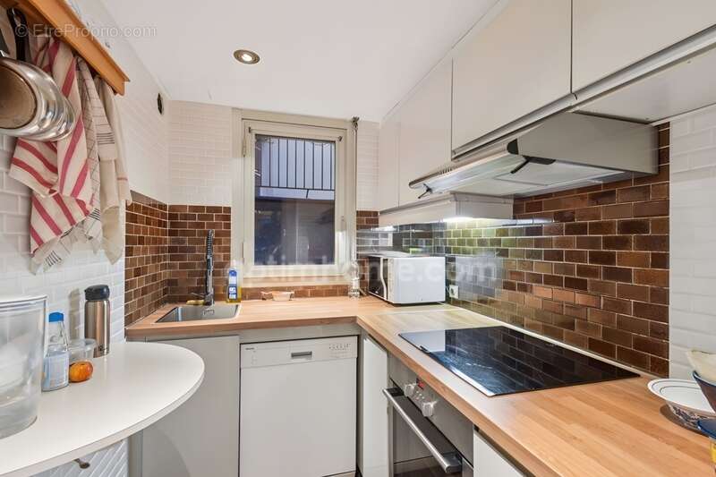 Appartement à PARIS-8E