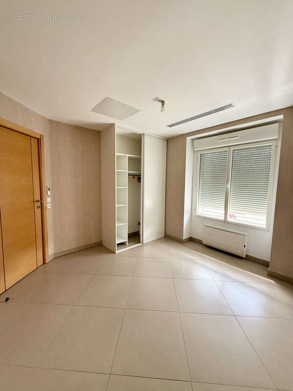 Appartement à SAINTE-GENEVIEVE-DES-BOIS