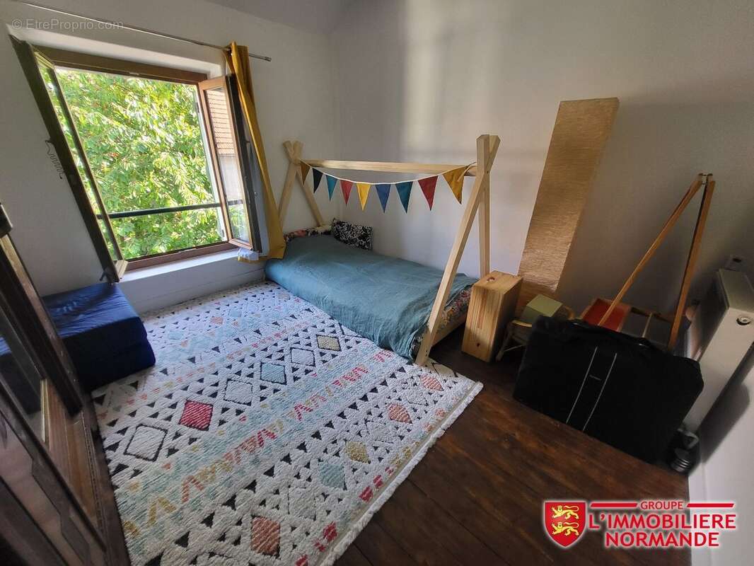 Maison à LIMETZ-VILLEZ