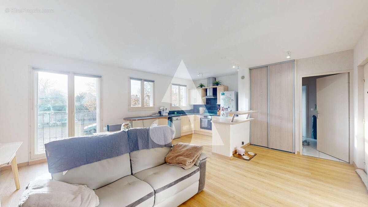 Appartement à LARDY