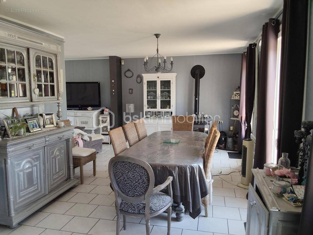 Maison à TRAVECY