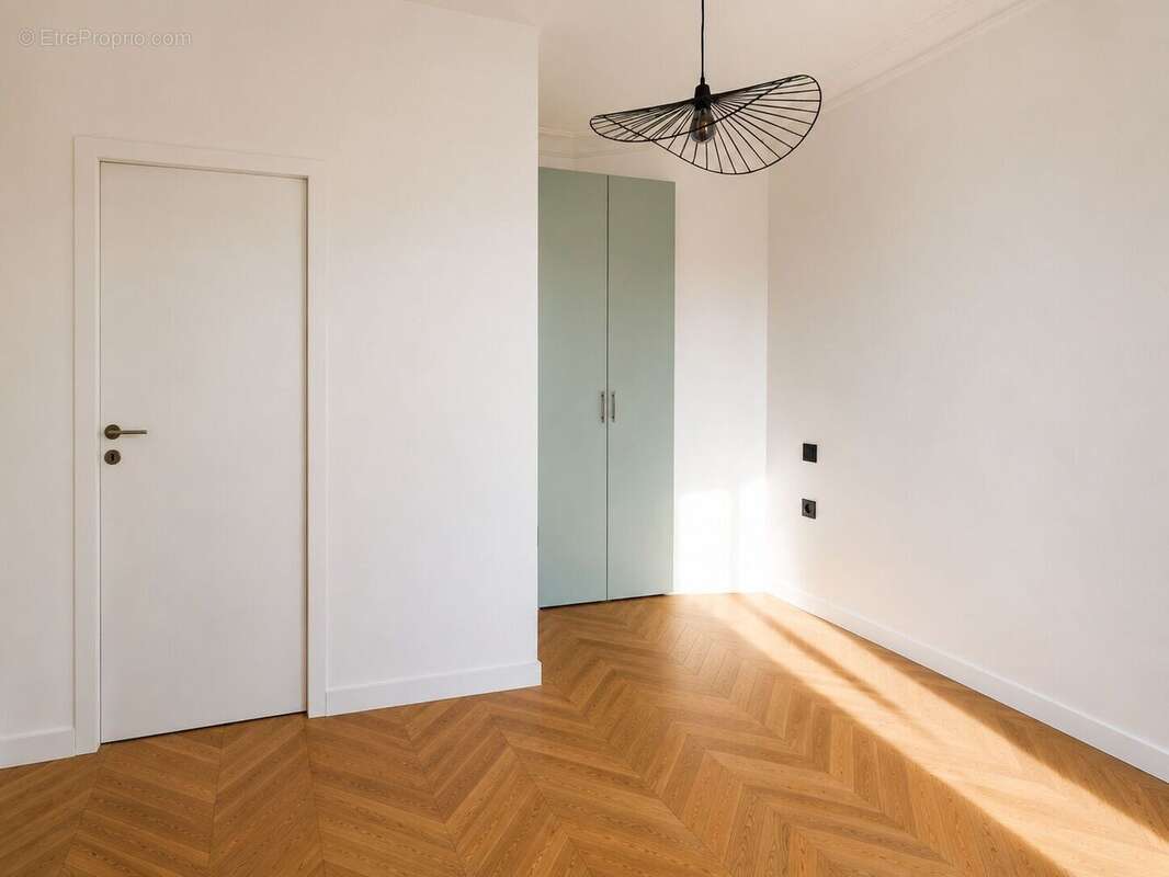 Appartement 31 m² à Paris-7e  - photo 5
