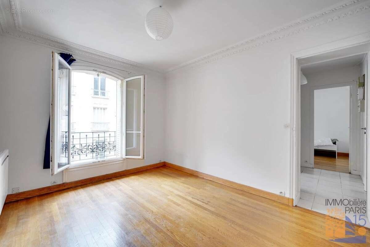 Appartement à PARIS-15E