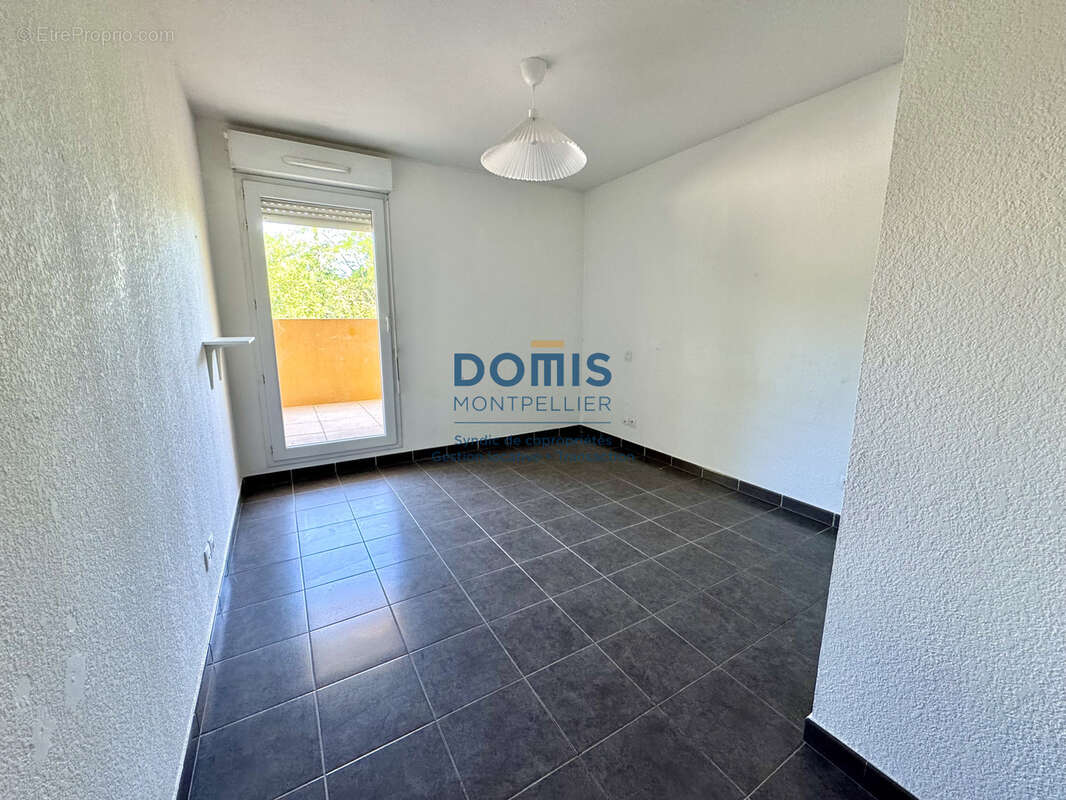 Appartement T3 avec belle terrasse ! - photo 4