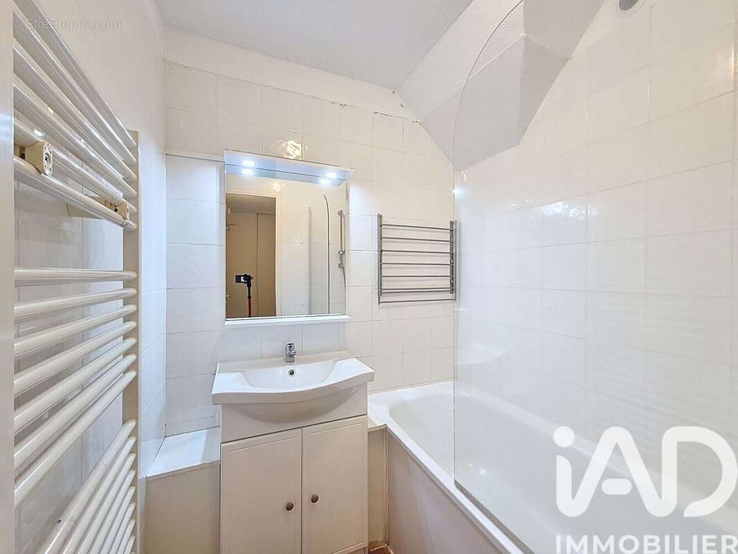 Photo 5 - Appartement à BESSE-ET-SAINT-ANASTAISE