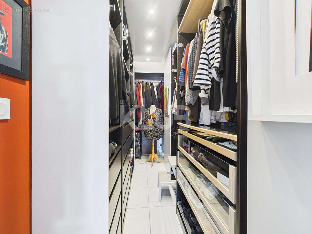 Appartement à MARSEILLE-3E