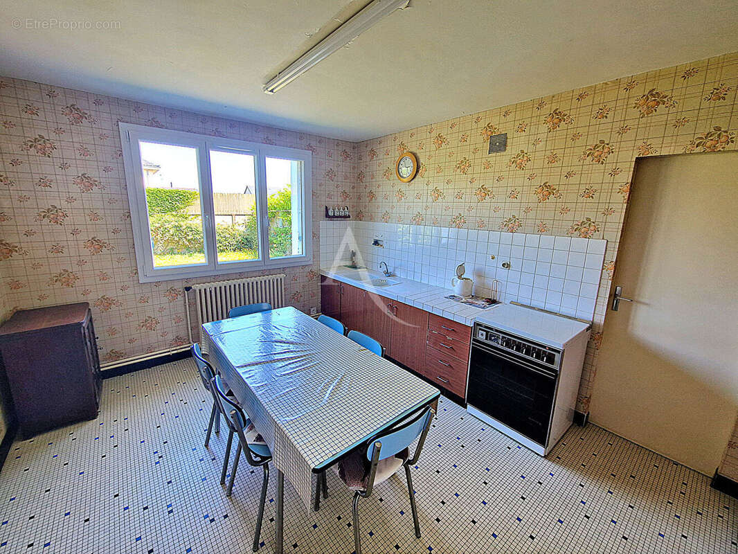 Maison à CHATEAUNEUF-SUR-SARTHE