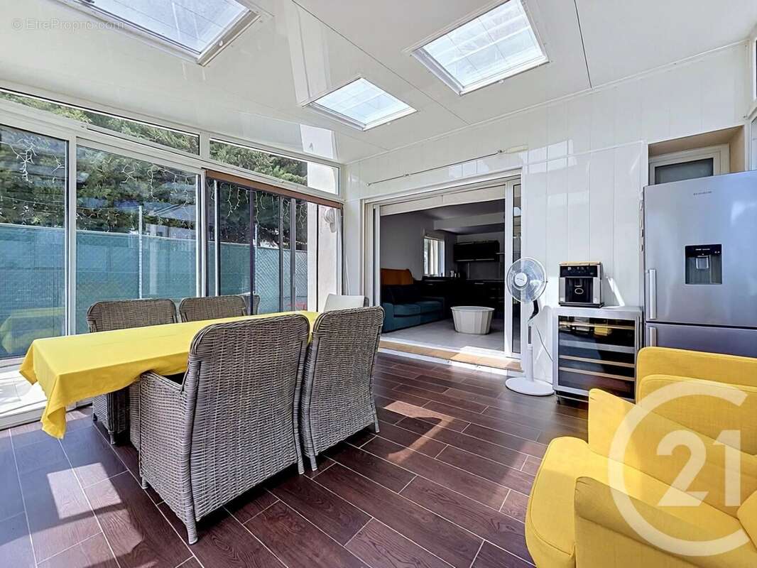 Appartement à MOUGINS