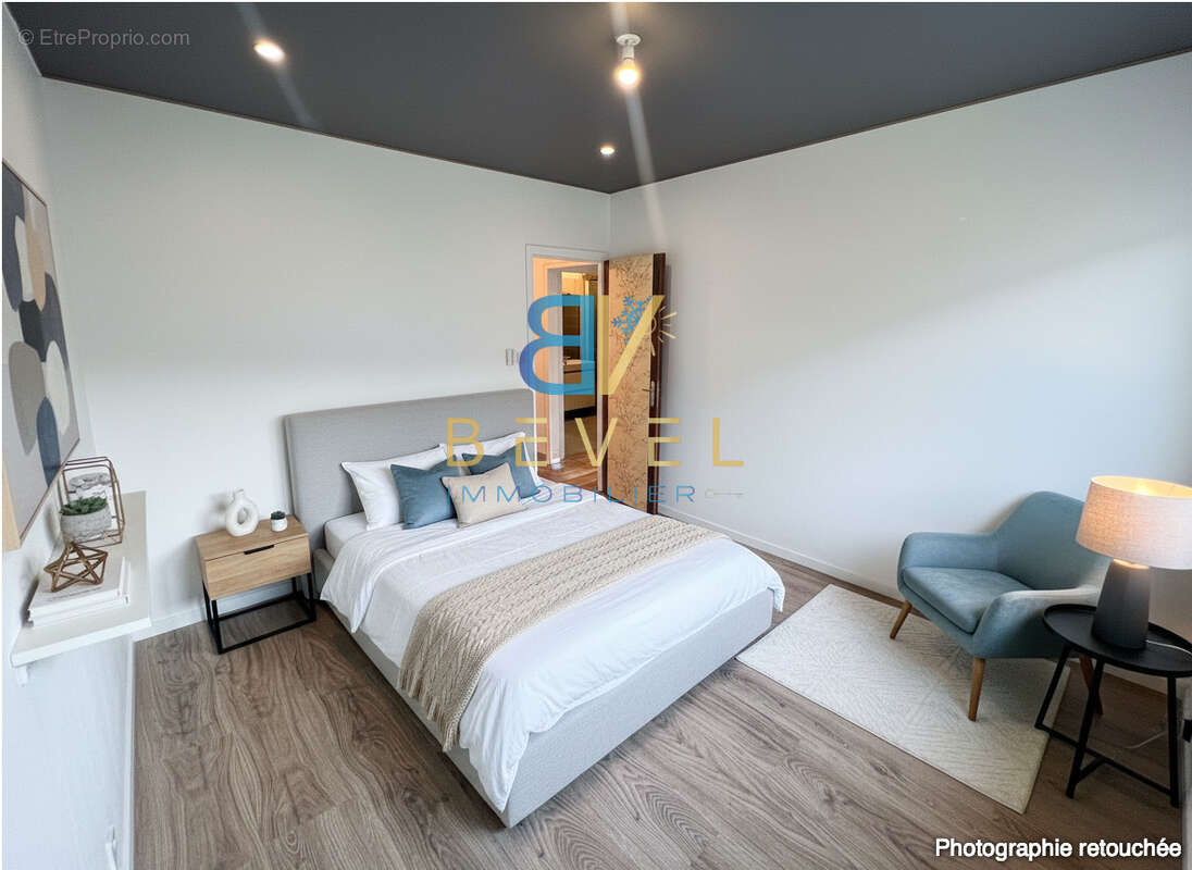 (73) SAINT-JEAN-DE-MAURIENNE - Appartement T5 idéal - Hyper centre - Balcon - Cave & Garage - photo 17