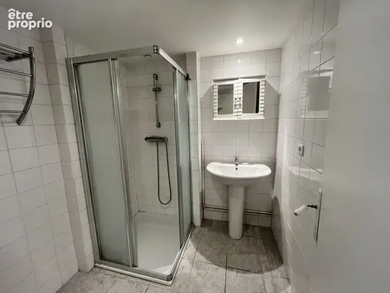 Maison 2 chambres en bon état général - photo 8
