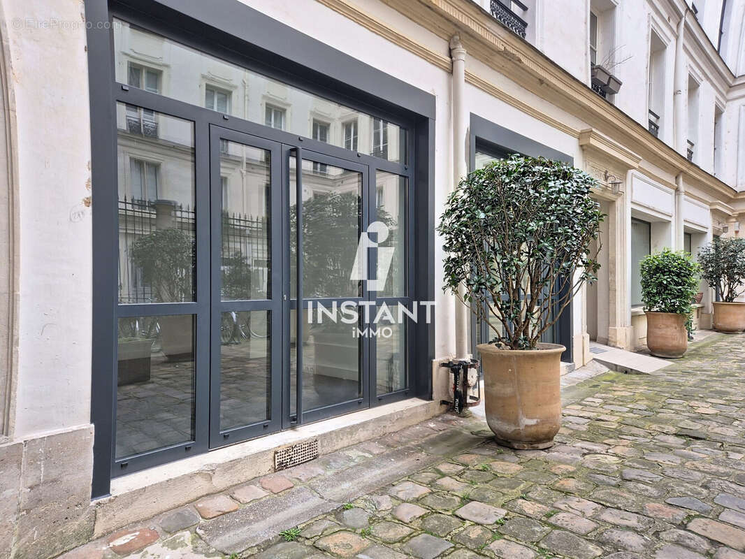 Commerce à PARIS-10E