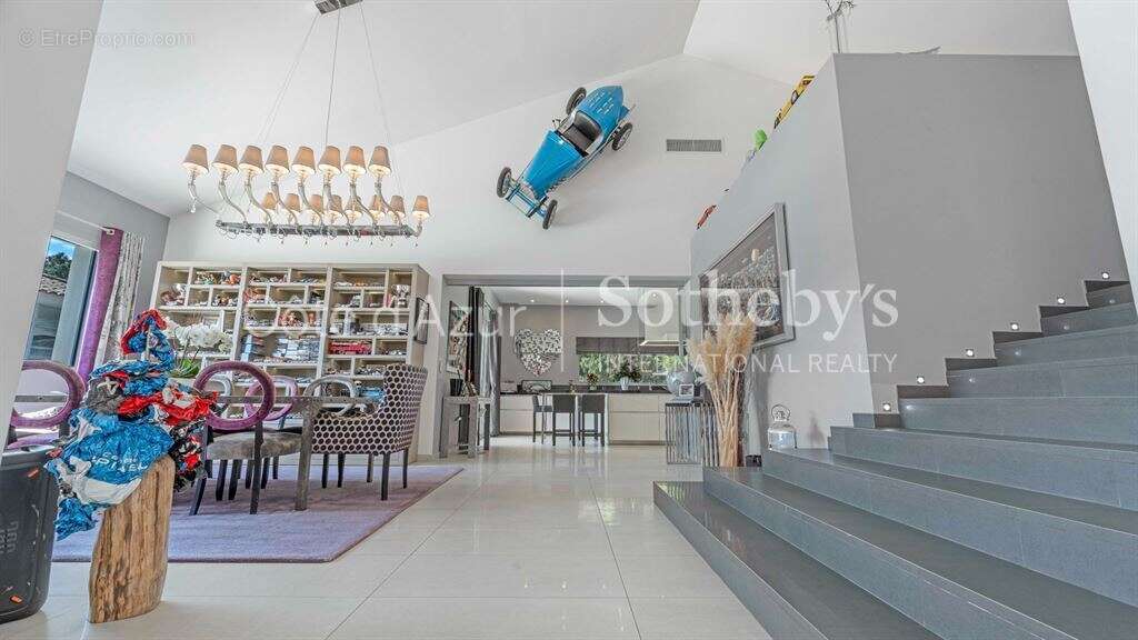 Maison à PLAN-DE-LA-TOUR