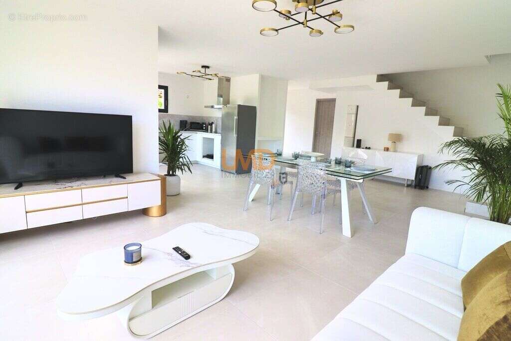 Besse sur Issole dans le Var: maison T6 145m2 terrain 670m2 - photo 6