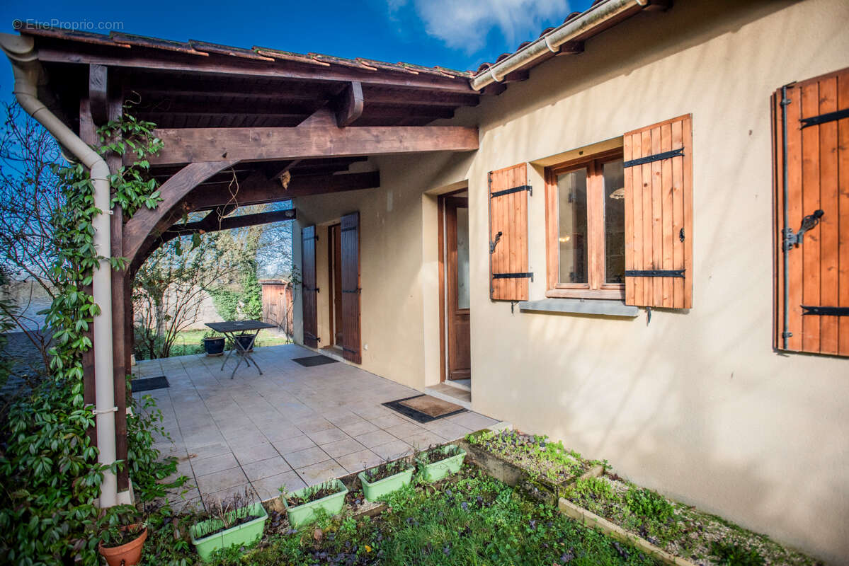Maison individuel, +/-80 m2 , grande sous-sol 6pieces,  3 chambres, atelier en bois, jardin et forets - photo 5