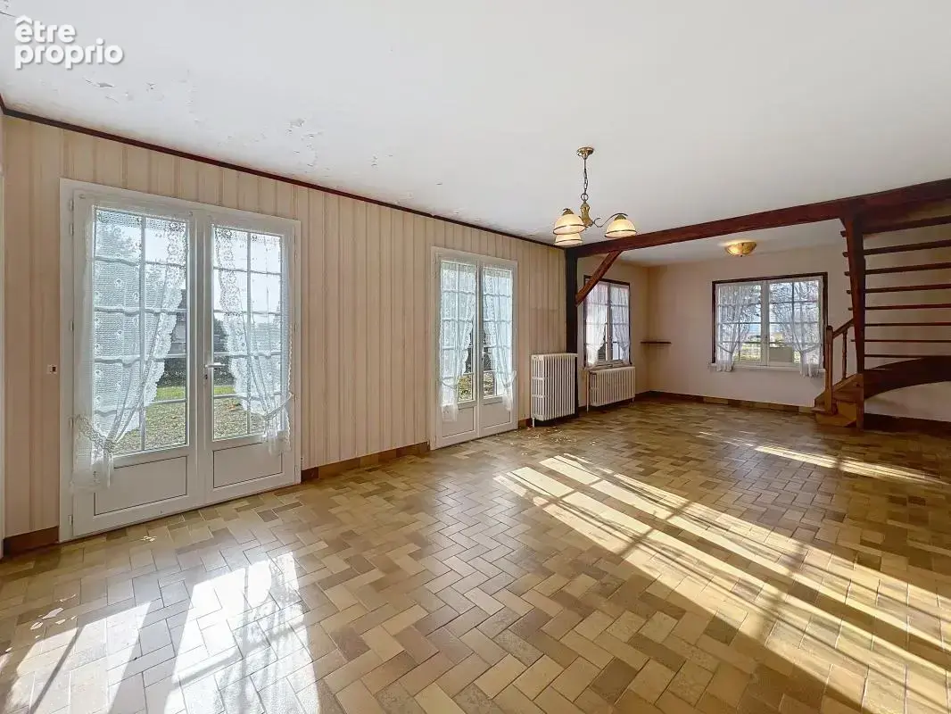  Maison familiale de 142 m² sur sous-sol total et terrain arboré de 2120 m² sans vis-à-vis !  - photo 3