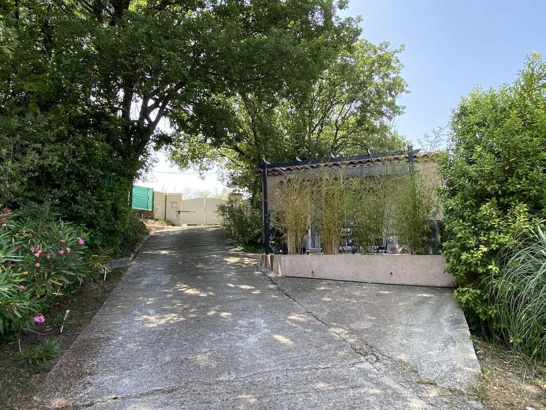 Maison à SAINT-MAXIMIN-LA-SAINTE-BAUME