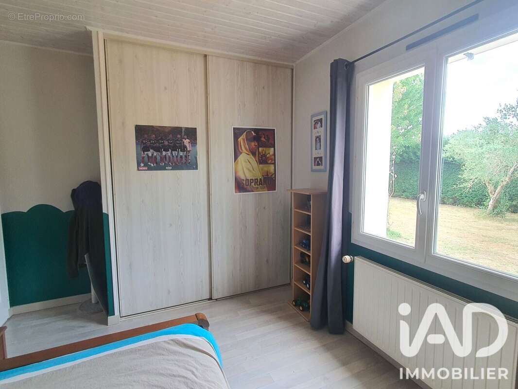 Photo 9