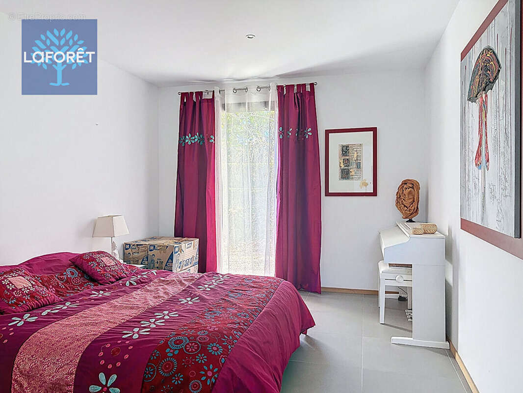 Maison à SAINT-GENIS-LAVAL