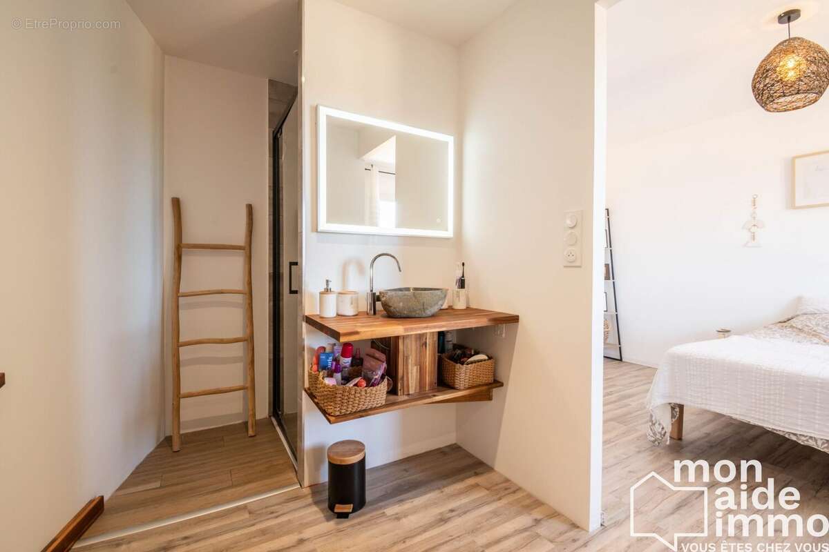 Maison à SAINTE-RADEGONDE